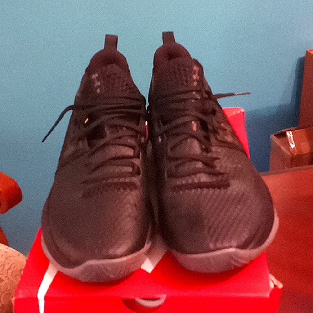 Under Armour Street Precision Low Basketball Shoe